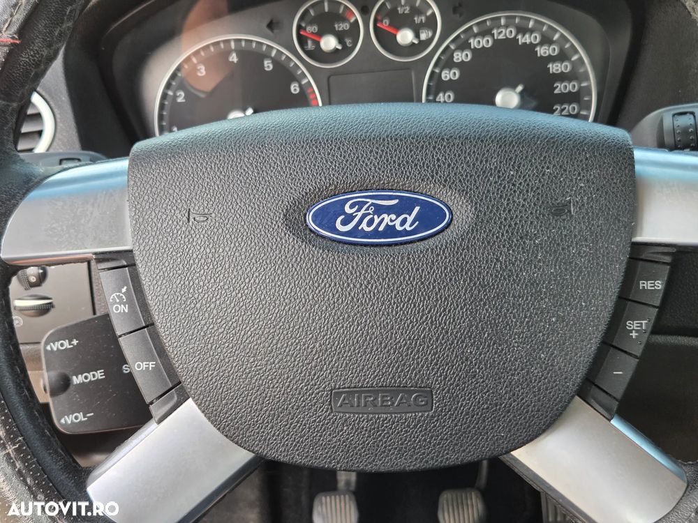 Ford Focus - 15