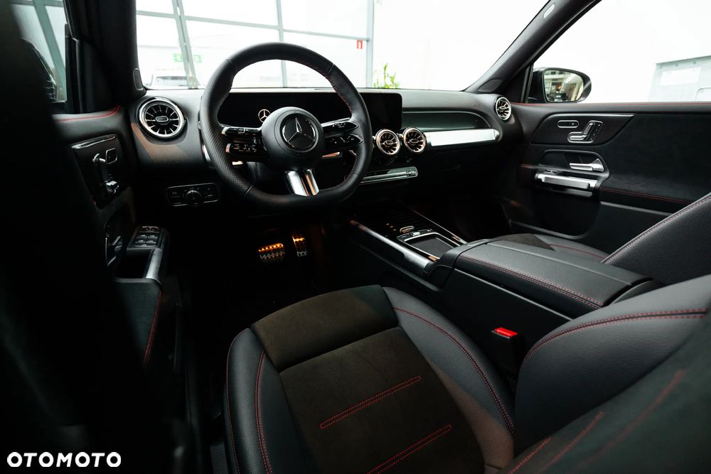 Mercedes-Benz GLB 250 mHEV 4-Matic AMG Line 8G-DCT - 9