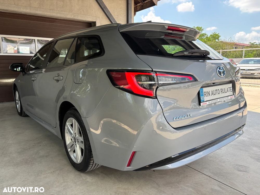 Toyota Corolla 1.8 HSD Business - 6
