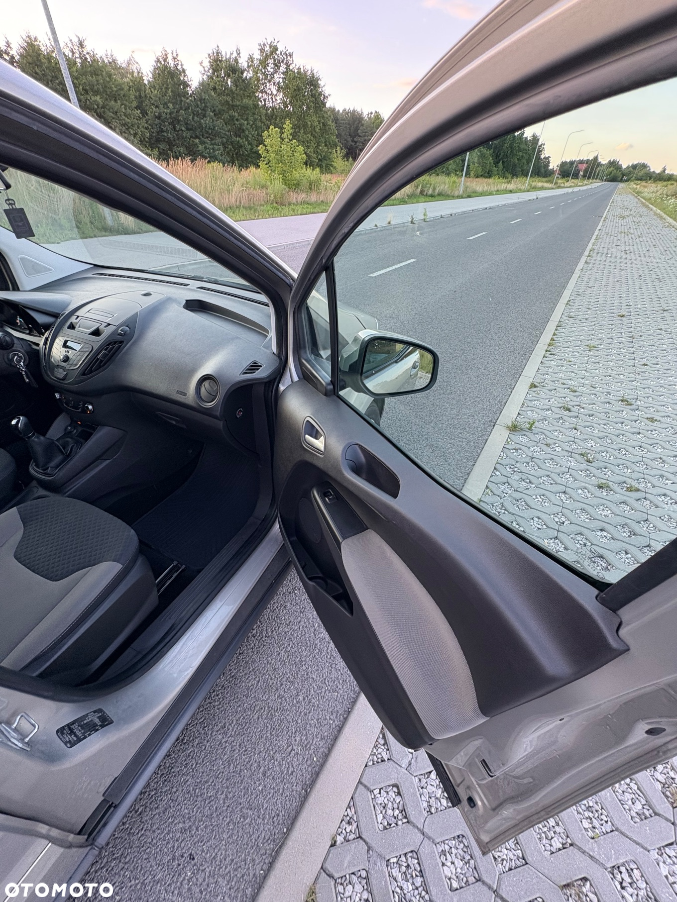 Ford Tourneo Courier - 14