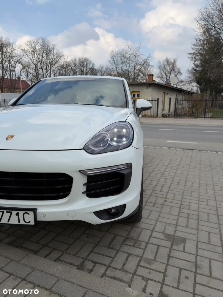 Porsche Cayenne - 4