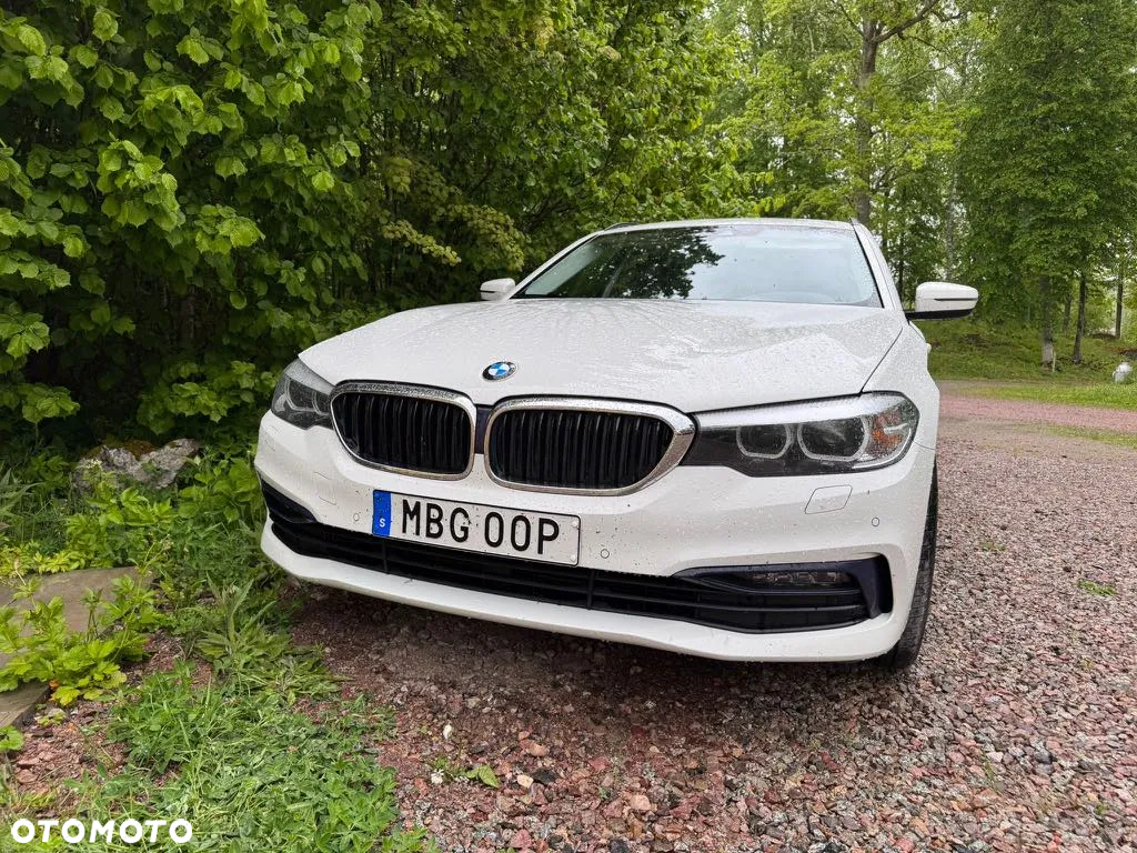 BMW Seria 5 520d xDrive Sport Line sport - 2