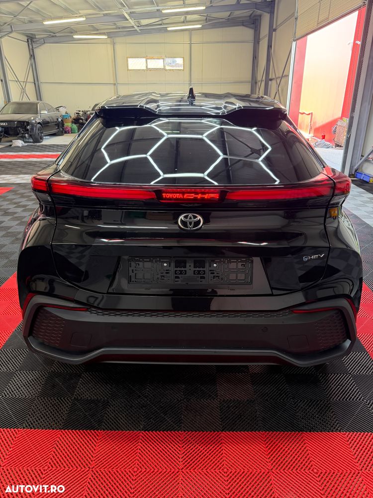 Toyota C-HR - 8