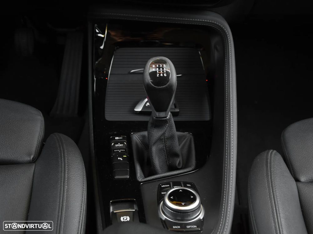 BMW X1 16 d sDrive Line Sport - 18