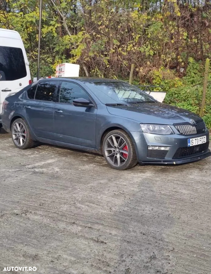 Skoda Octavia 2.0 TDI DSG RS - 16