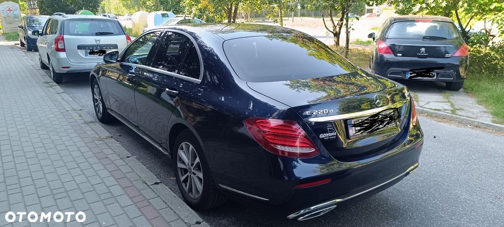 Mercedes-Benz Klasa E 220 d 4-Matic 9G-TRONIC - 6