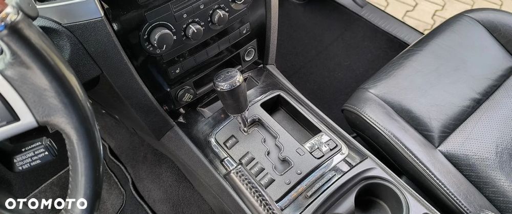 Jeep Grand Cherokee - 9