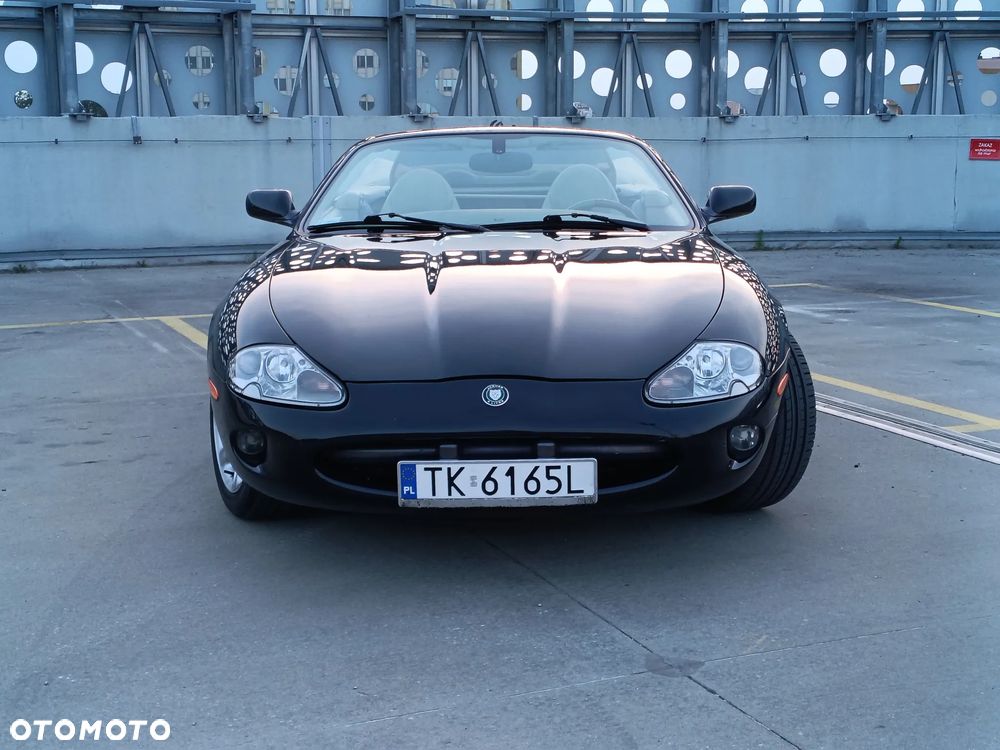 Jaguar XK8 - 6