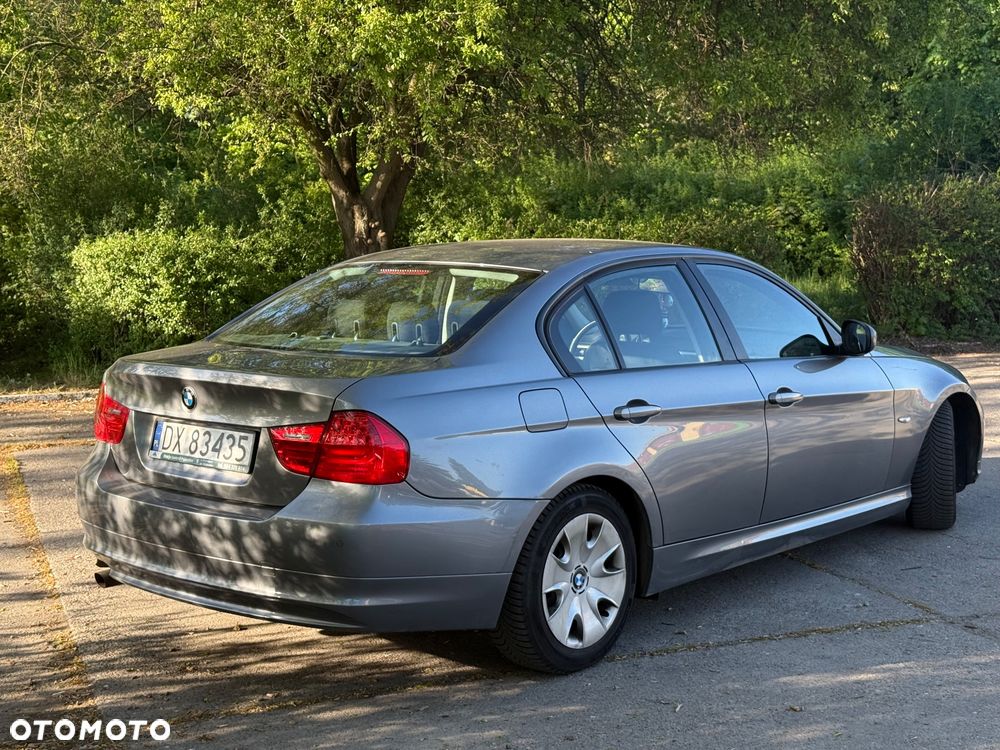 BMW Seria 3 318i - 6