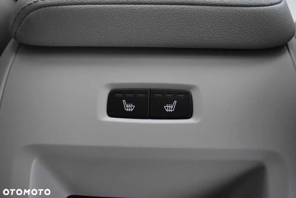 Volvo XC 60 B4 B Plus Bright - 20