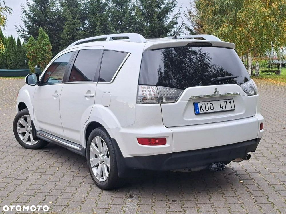 Mitsubishi Outlander - 8