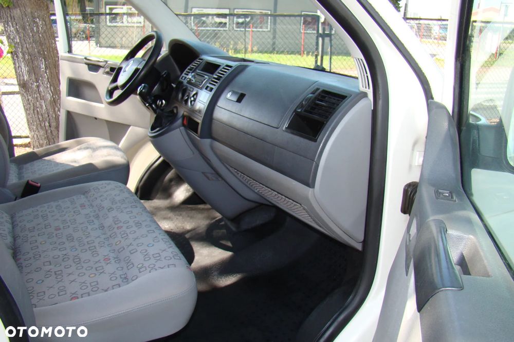 Volkswagen Transporter T5 - 11
