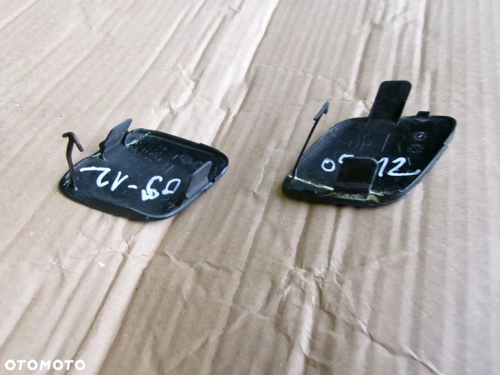 TOYOTA AVENSIS T27 09-12 ZAŚLEPKA HAKA  209 lewa prawa - 2