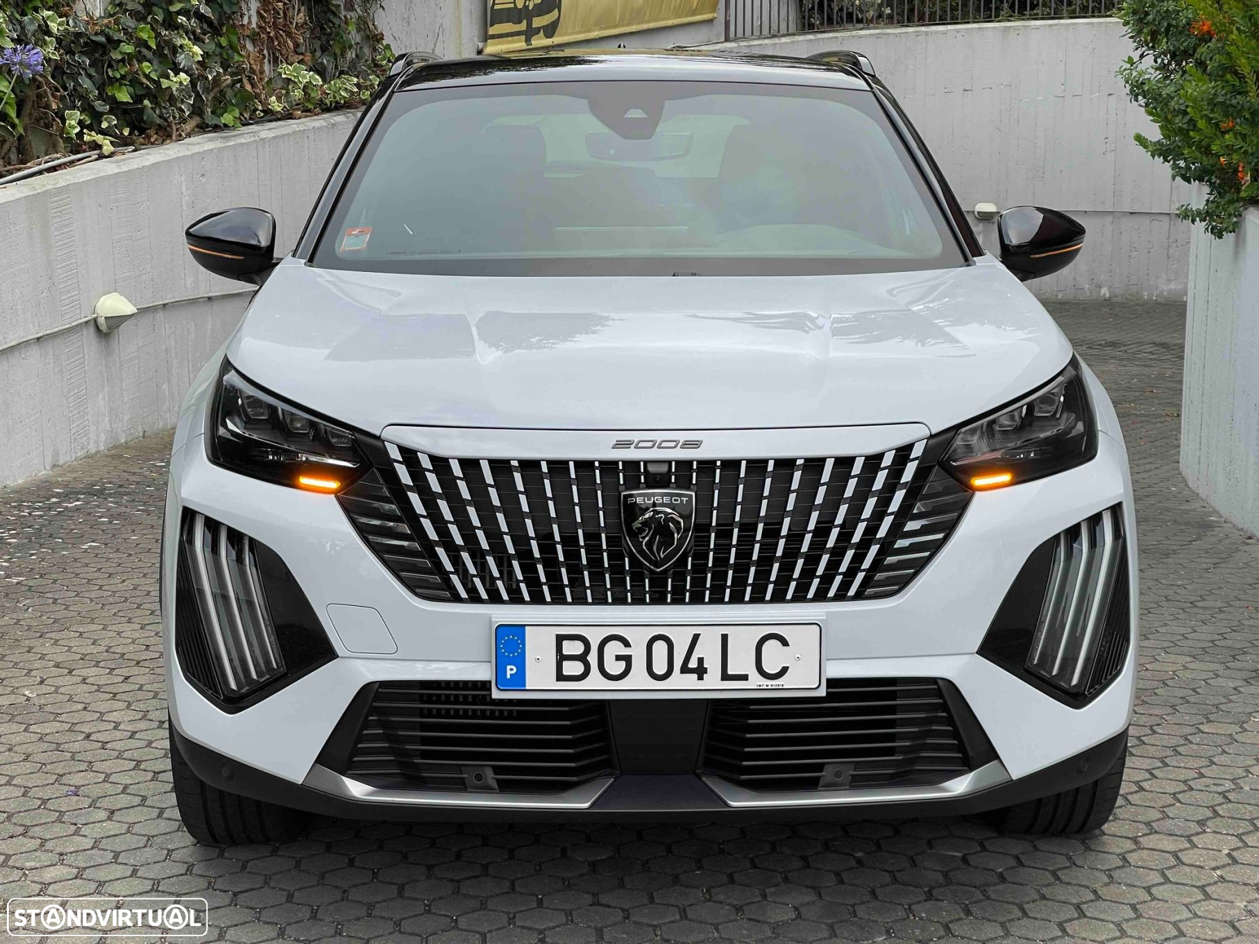 Peugeot 2008 1.2 PureTech GT EAT8 - 3