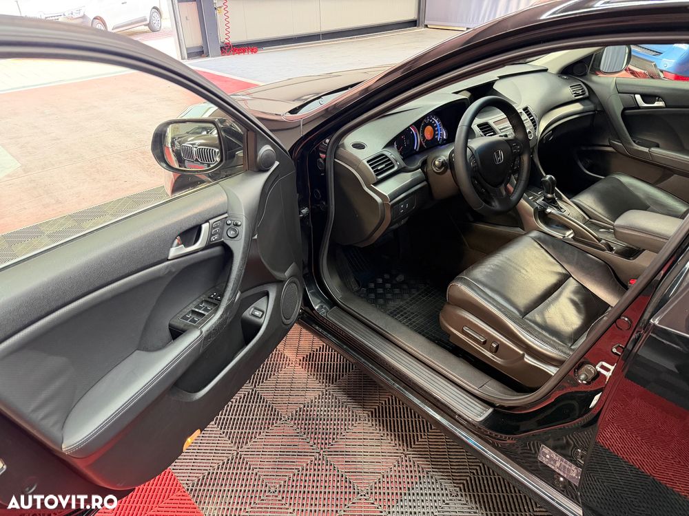 Honda Accord 2.2 i-DTEC AT Executive Navi - 9