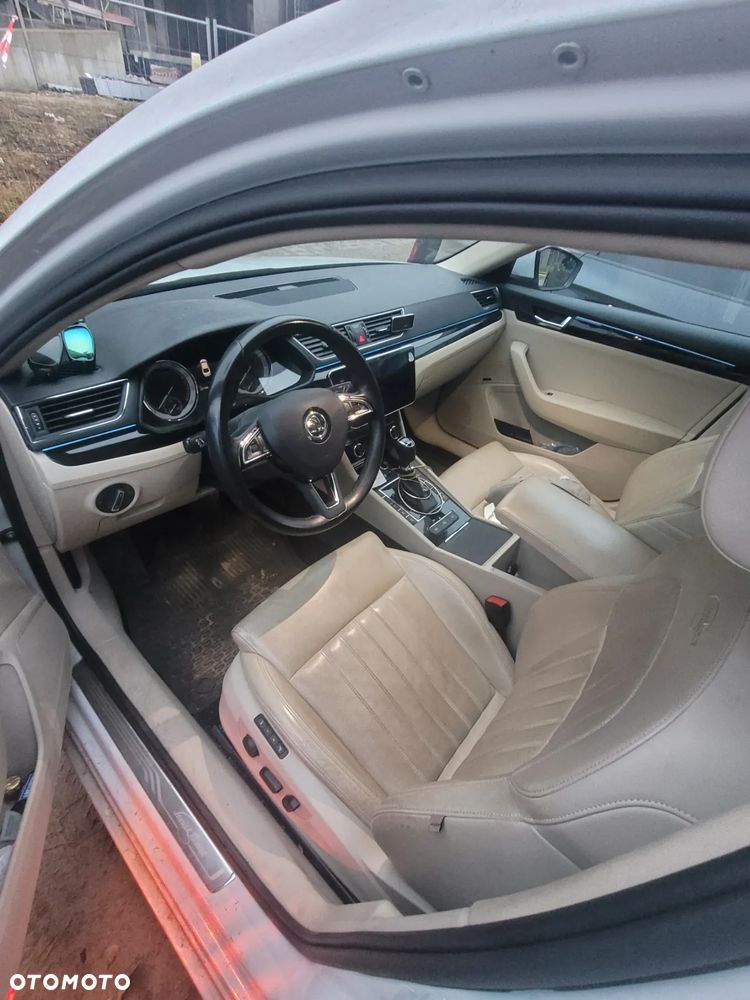 Skoda Superb 2.0 TSI 4x4 L&K DSG - 8