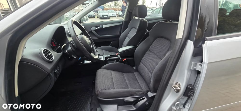 Audi A3 Sportback 1.8 TFSI Attraction S tronic - 29