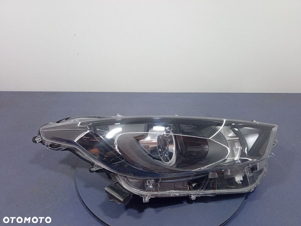 TOYOTA YARIS IV REFLEKTOR PRAWY PRZÓD LAMPA PRZEDNIA EU K0-6 EU - 1
