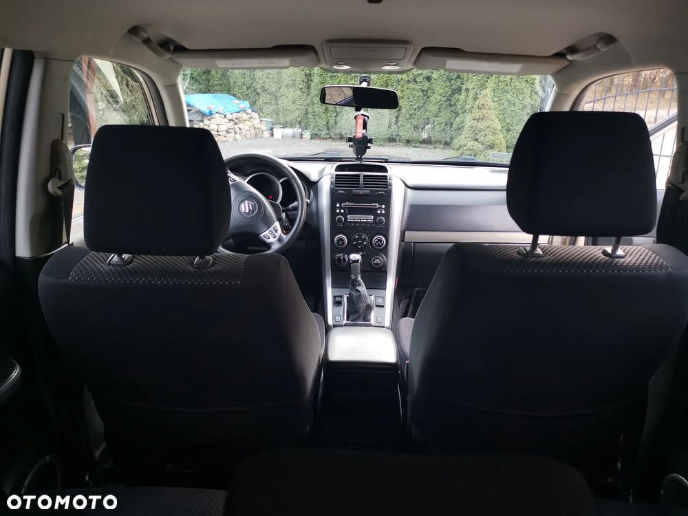 Suzuki Grand Vitara 2.0 De luxe - 15