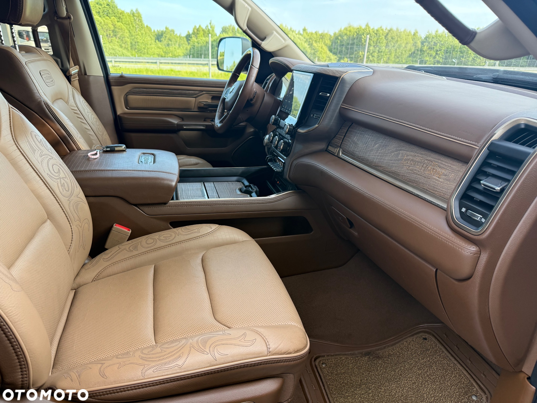 Dodge RAM 1500 5.7 4x4 - 17