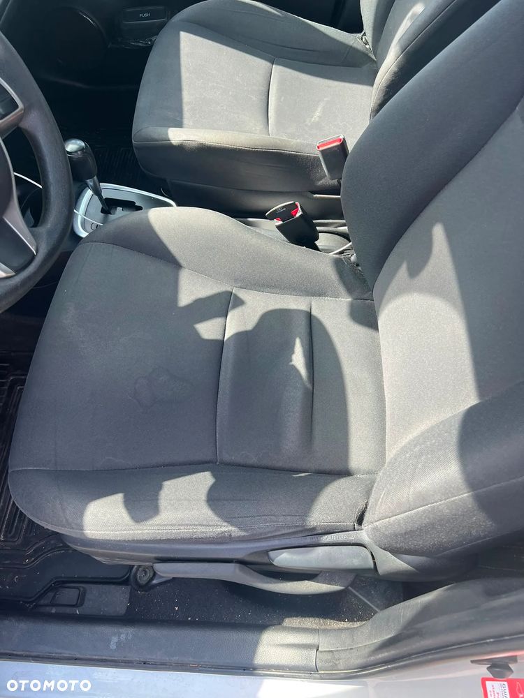 Toyota Yaris Hybrid 100 Premium - 16