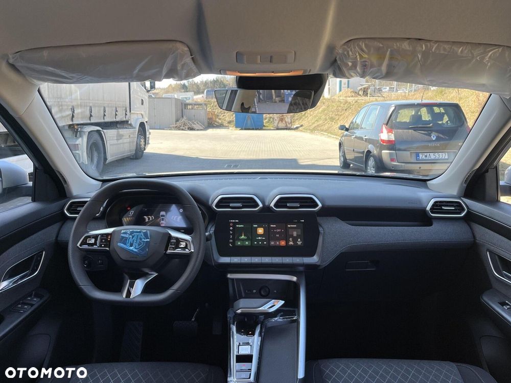 MG ZS Hybrid+ - 12