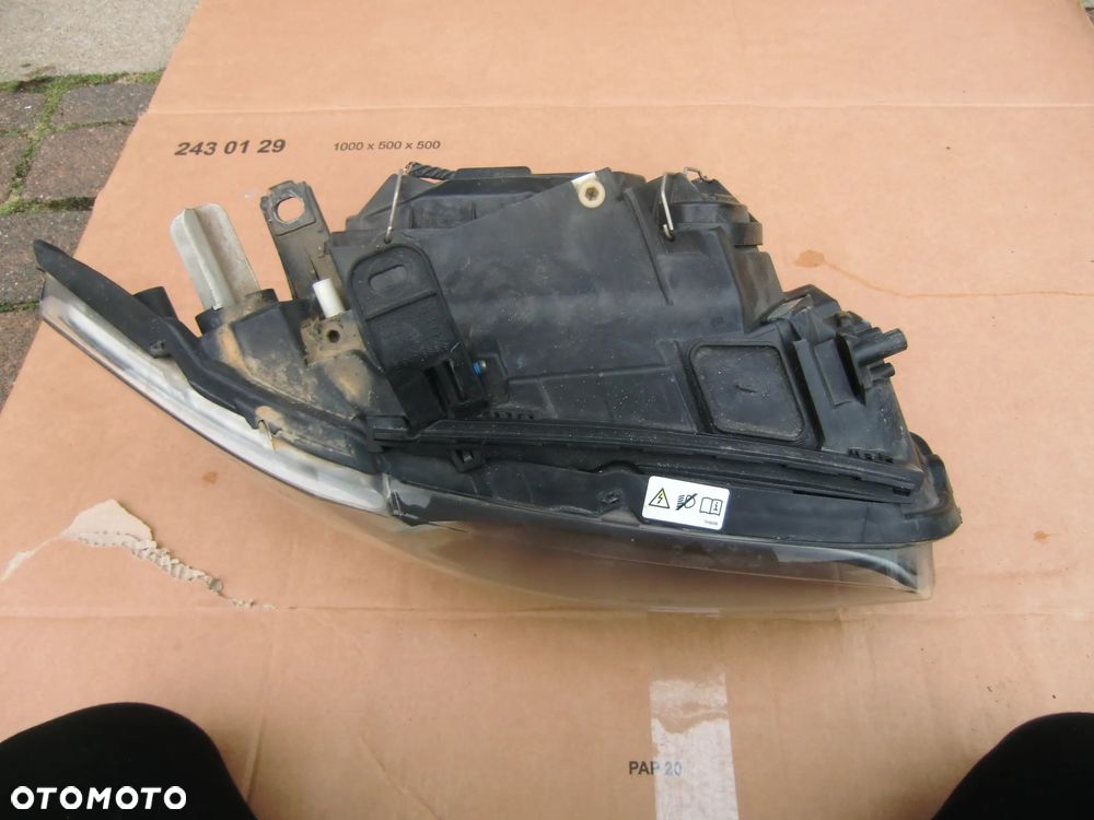 Lampa prawa Bmw 1 E81 E87 E82 Xenon NIE SKRĘTNY Europa - 2