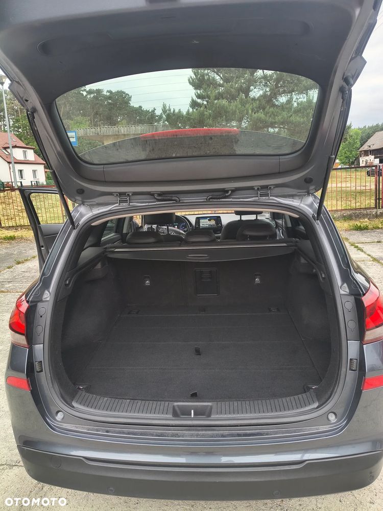 Hyundai i30 1.6 CRDI DCT Premium - 11