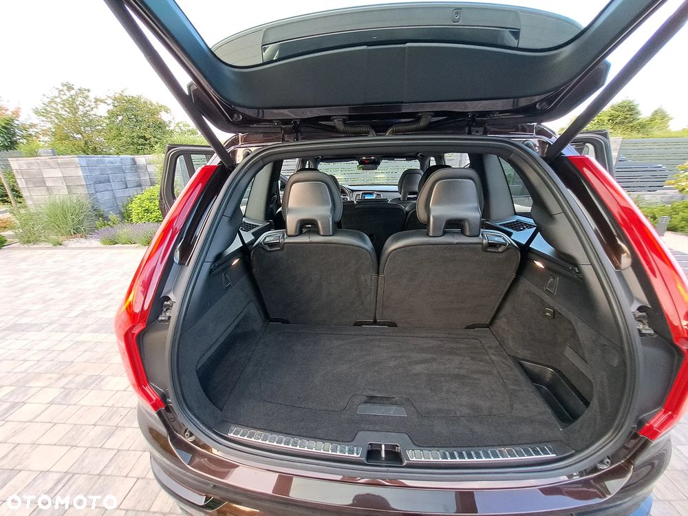 Volvo XC 90 B5 D AWD R-Design 7os - 25