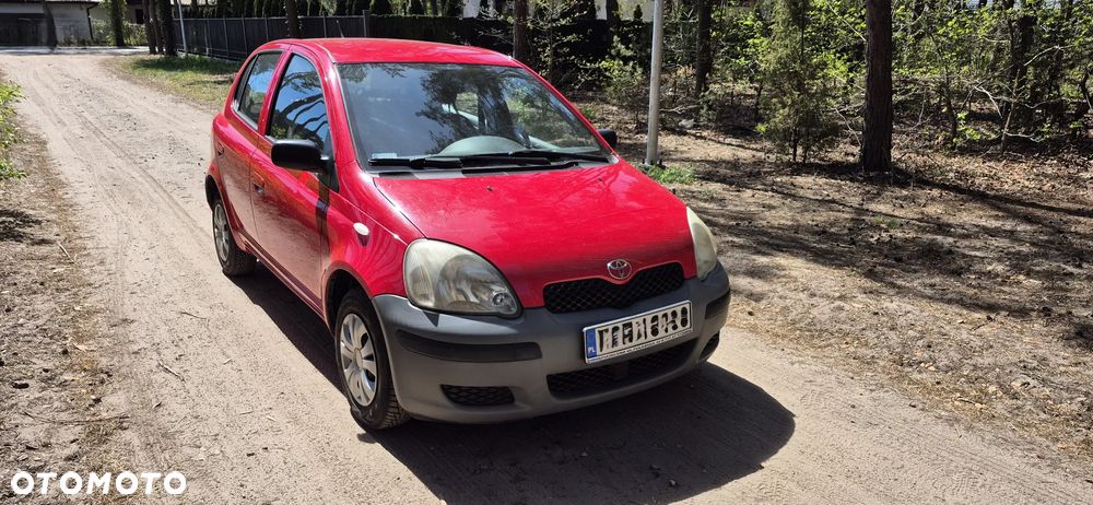 Toyota Yaris 1.0 Base - 1