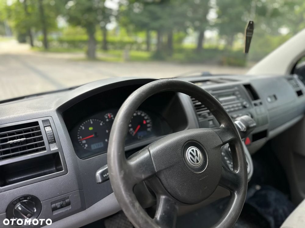 Volkswagen Transporter T5 - 10