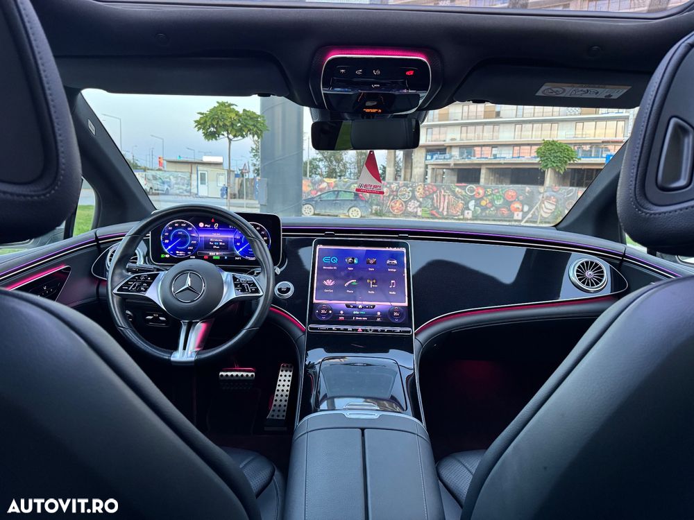 Mercedes-Benz EQE 350+ - 17