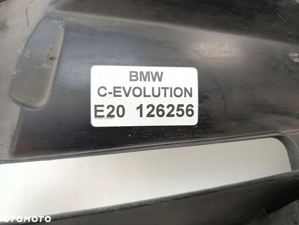 BMW C-EVOLUTION PŁUG NADKOLE PRZÓD - 8