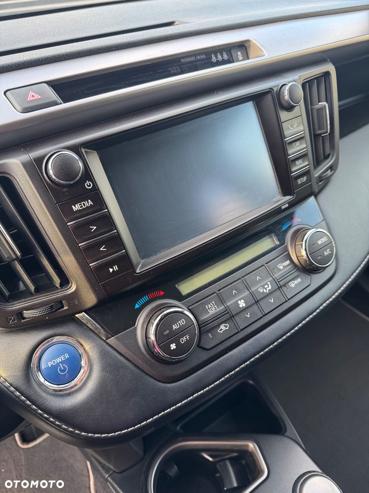 Toyota RAV4 Hybrid Premium 4x2 - 26