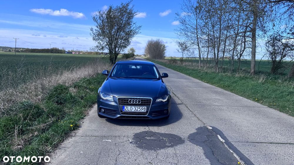 Audi A4 Limousine - 18