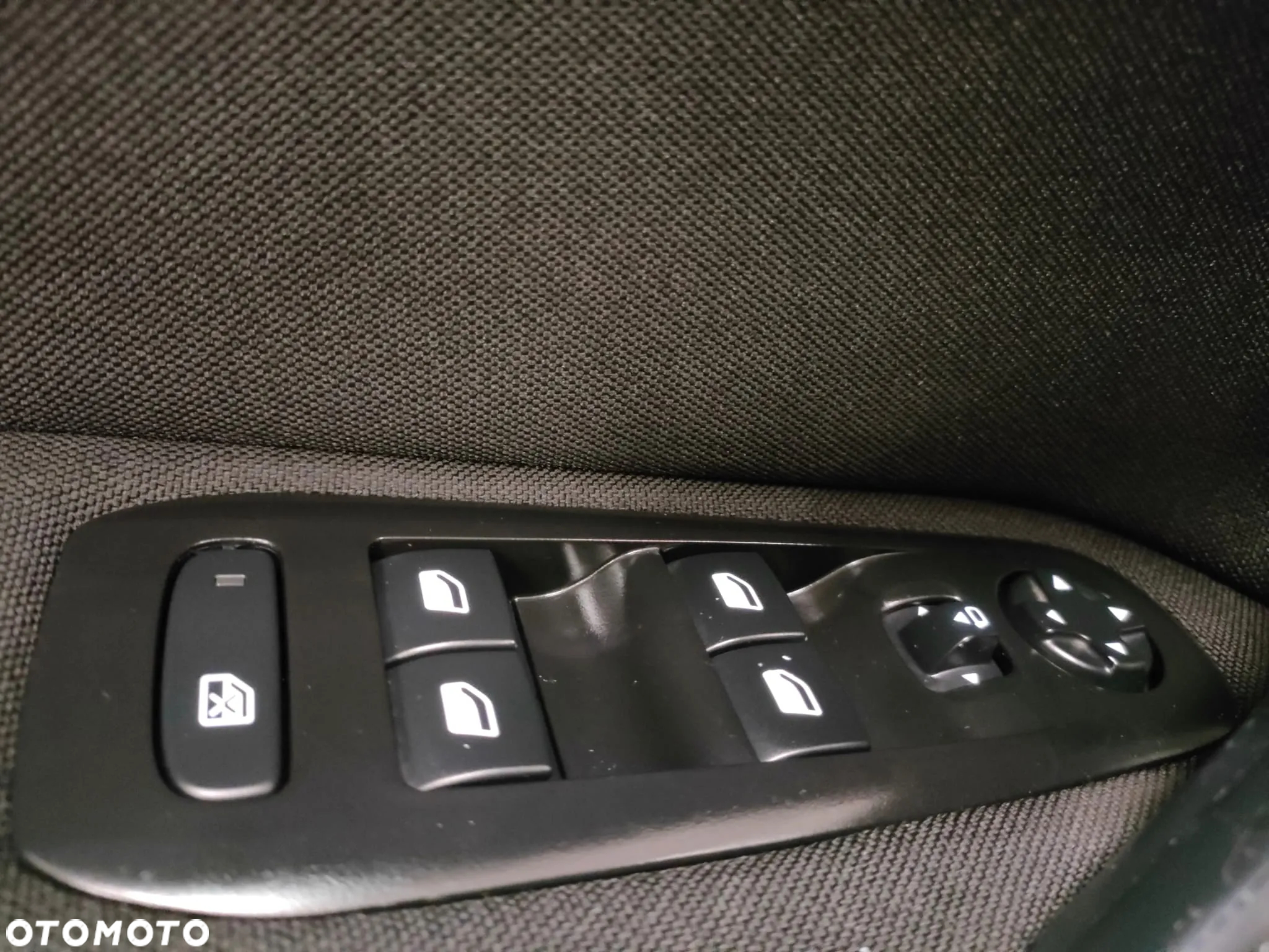 Peugeot 308 SW 1.6 BlueHDi Business Line S&S - 20