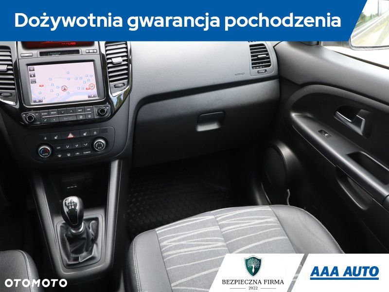 Kia Venga - 10