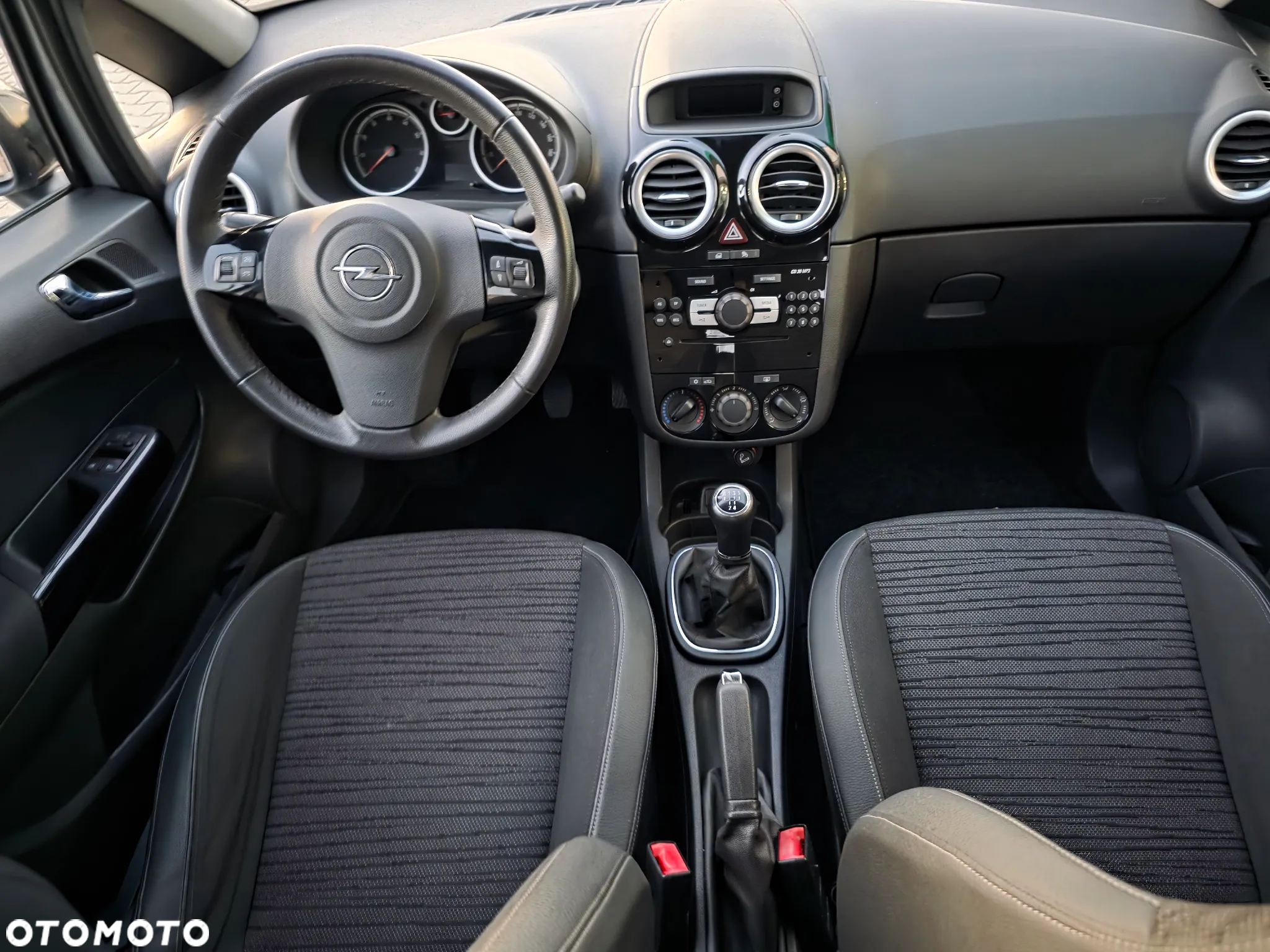 Opel Corsa 1.2 16V Color Edition - 9