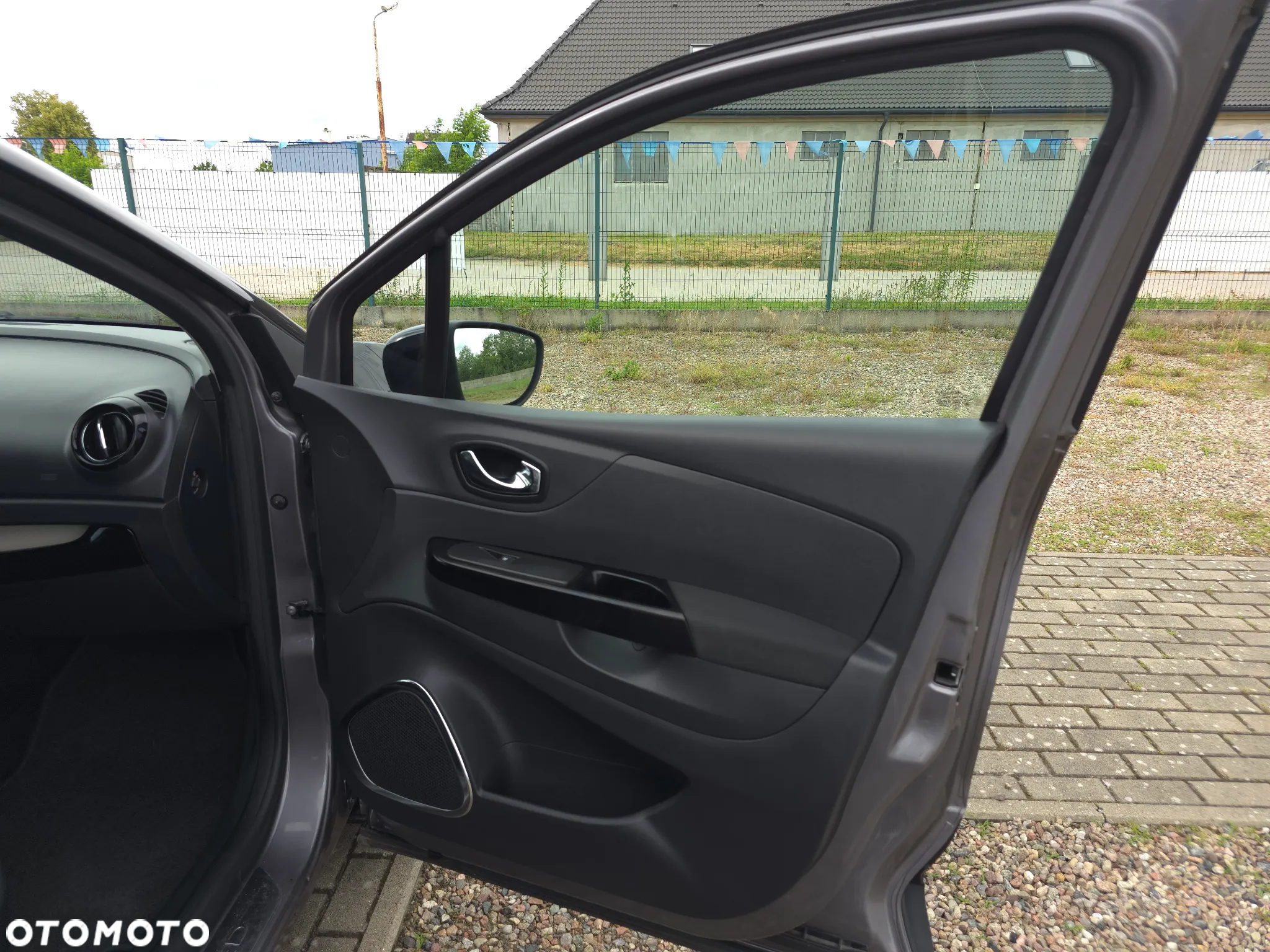 Renault Captur 1.2 Energy TCe Limited EDC - 13