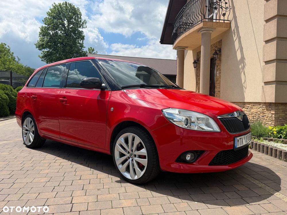 Skoda Fabia 1.4 TSI DSG RS - 24