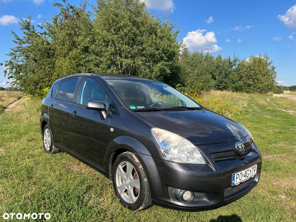 Toyota Corolla Verso 2.2 D-4D - 7