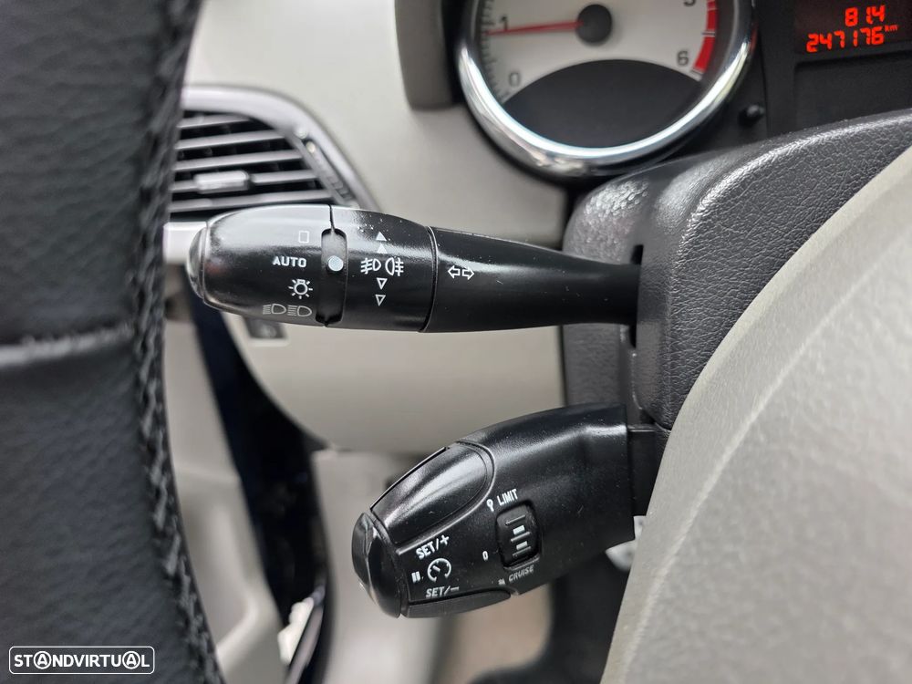 Peugeot 207 1.6 HDi Sport - 28