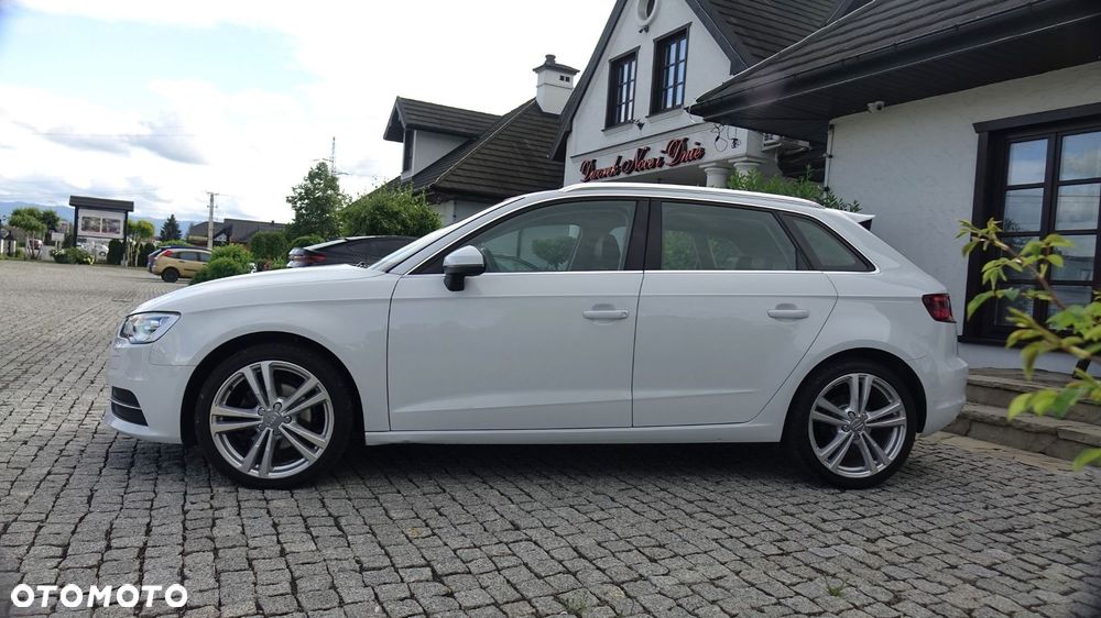 Audi A3 Sportback - 12