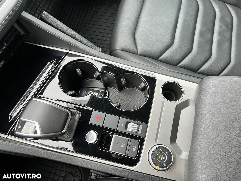 Volkswagen Touareg - 20