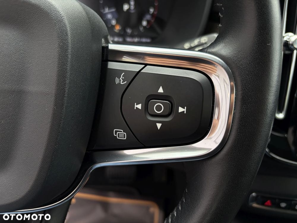 Volvo XC 40 T4 Geartronic Inscription - 24