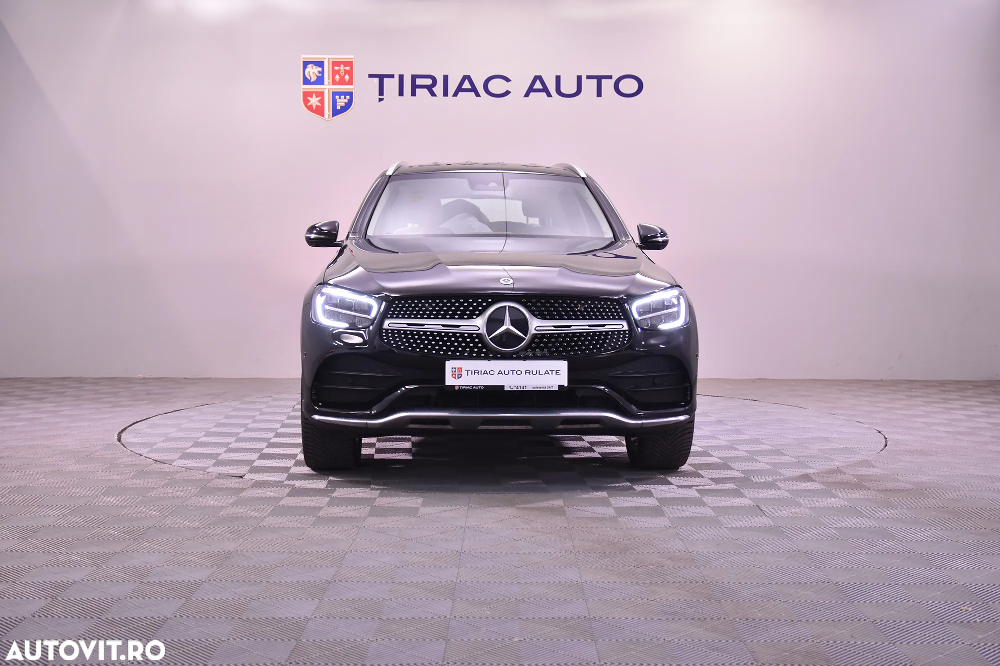 Mercedes-Benz GLC 300 e 4Matic 9G-TRONIC AMG Line - 8