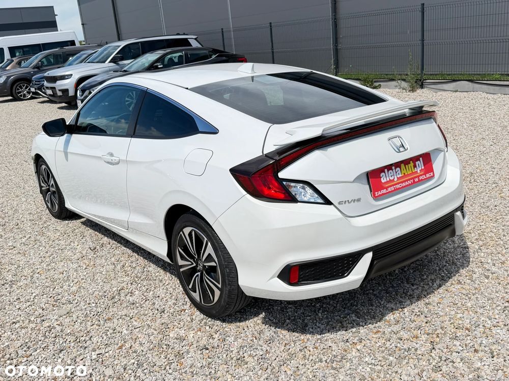 Honda Civic 1.5 i-VTEC Turbo CVT Elegance - 4