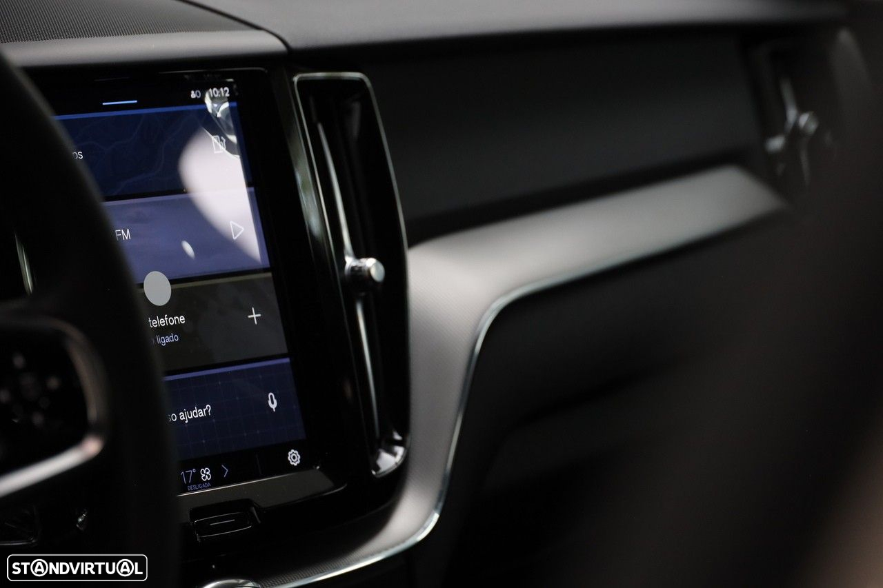 Volvo XC 60 2.0 B4 Plus Bright - 14
