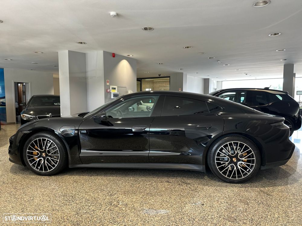 Porsche Taycan - 11