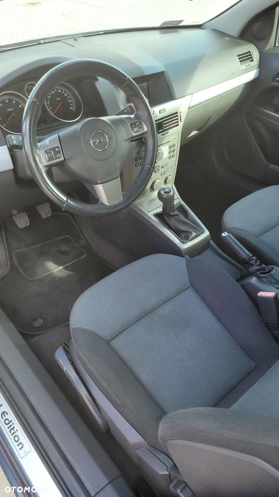 Opel Astra III GTC 1.4 Enjoy - 7